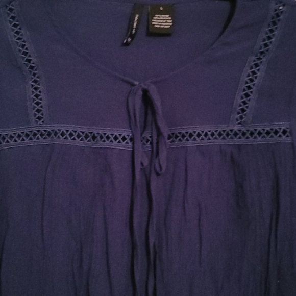 Blouse - Picture 2 of 4